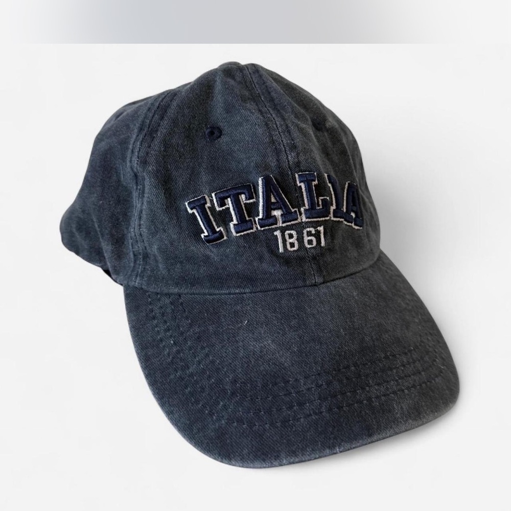 Abercrombie & Fitch Navy Italia Cap
